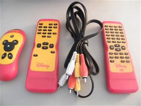 Classic Disney Mickey Mouse 13"Color TV and Matching DVD Player 3 Remotes