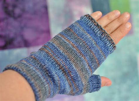 Fingerless Mittens Knitting Pattern