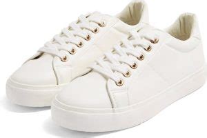 8 Cute White Sneakers We Love - Daily Front Row