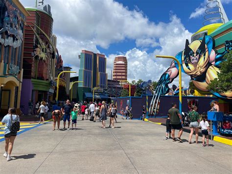 Construction Walls Go Up in Marvel Super Hero Island at Universal's ...