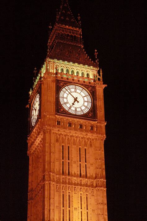 Big Ben by night Zoomed Free Photo Download | FreeImages