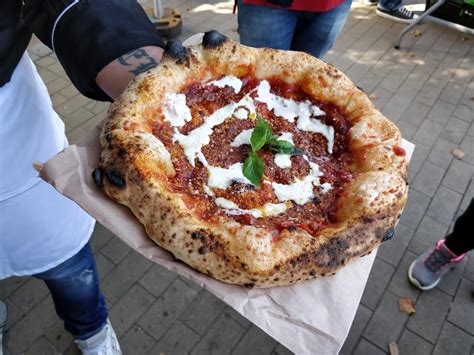 Pizza Street Food: the perfect combo in Italy and UK - Garage Pizza