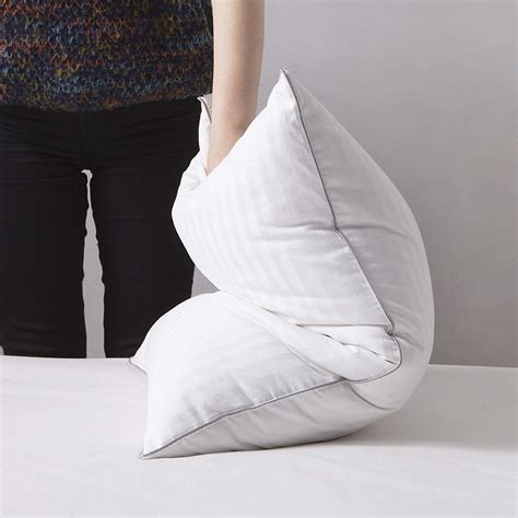 10 Best Pillows To Buy in 2020 For Back, Side, and Stomach Sleepers