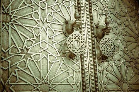 Exploring the Geometry Behind Moroccan Architecture and Riad Design ...