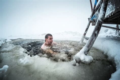 The Surprising Health Benefits of Cold Water Immersion - Healthier Steps