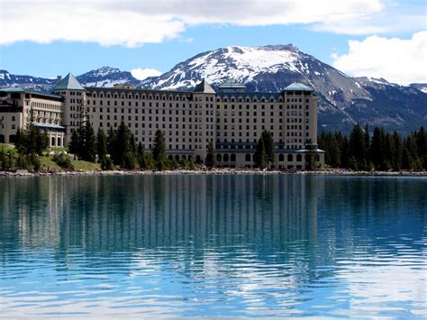 TheHowserHouse: Fairmont Chateau Hotel at Lake Louise