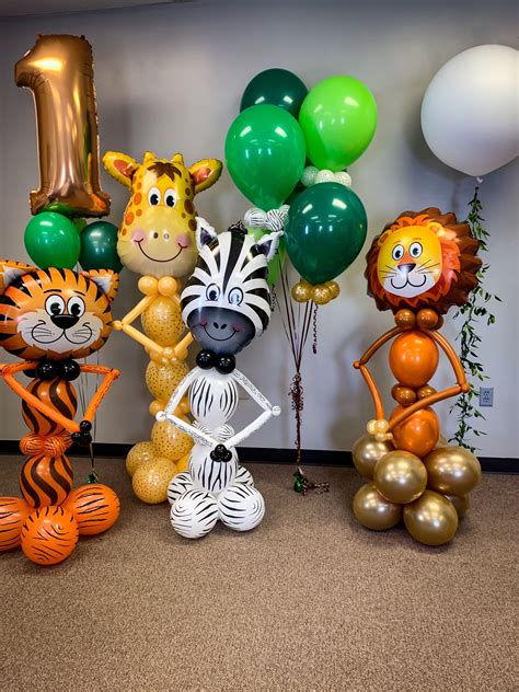 Balloon safari animals | Jungle theme birthday party, Safari birthday ...