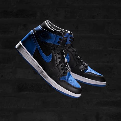 Air Jordan 1 Retro High OG Royal 2017 - Air 23 - Air Jordan Release ...