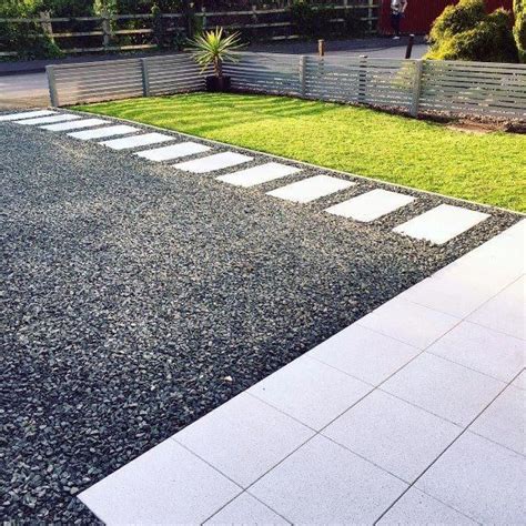 Black Gravel Driveway Ideas With Concrete Stepping Stones | Gravel ...