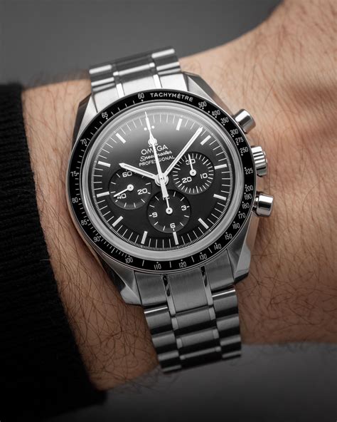 [Omega Speedmaster Moonwatch] Review and Thoughts : r/Watches