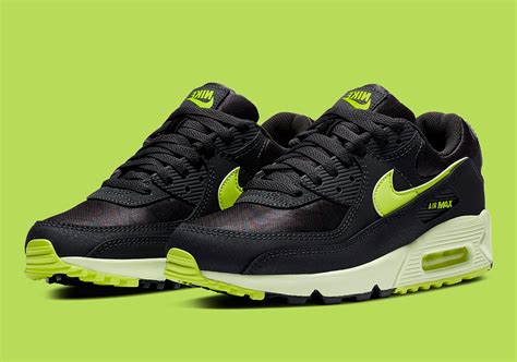 Nike Air Max 90 Black Green CZ0378-001 | SneakerNews.com