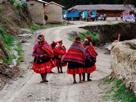 Traditional Peruvian Clothes