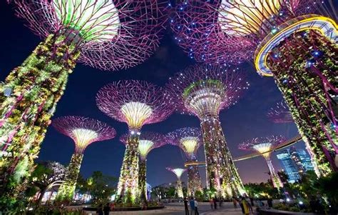 Top 8 Most Visited Tourist Attractions in Singapore - Eat With Me