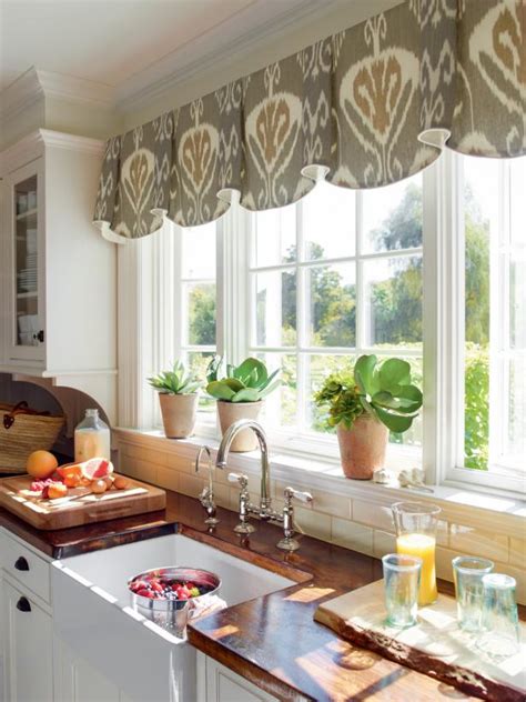 Kitchen Window Treatment Ideas : 40 Cute And Cozy Breakfast Nook Décor ...