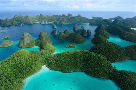 Raja Ampat Islands Wallpapers Wallpaper Cave