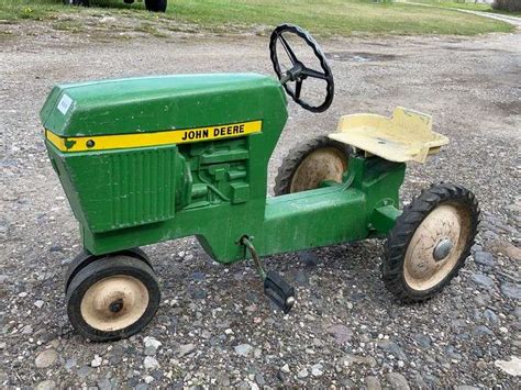 Vintage John Deere children’s push pedal toy tractor