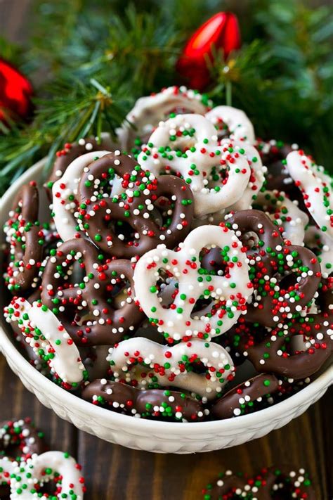 These chocolate covered pretzels are made with pretzel twis… (With ...