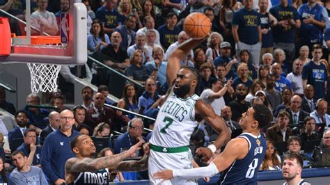 Celtics-Mavs: Best photos from Jaylen Brown's one-handed poster - ESPN