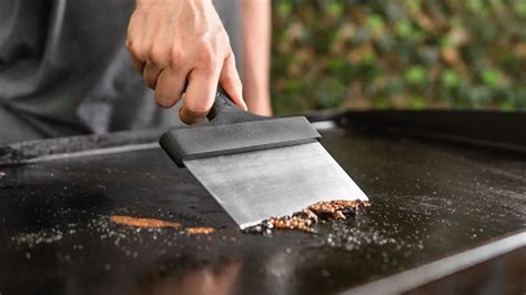 How To Clean a Blackstone Griddle — Pro Housekeepers