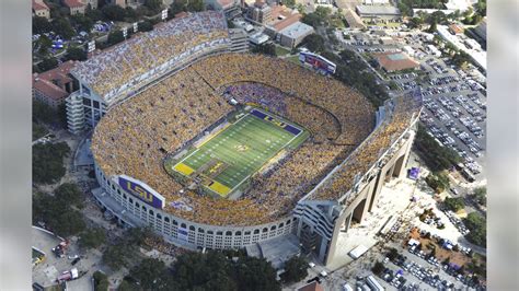 The Largest NFL Stadiums: Ranking the Stadiums by Capacity - The ...