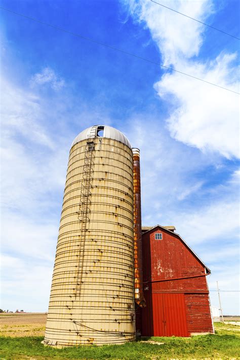 How Do Grain Silos Work? | Sciencing