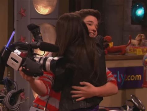 Image - Freddie and Shelby Hug.jpg | iCarly Wiki | FANDOM powered by Wikia