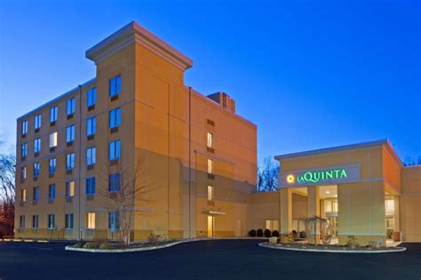 La Quinta Inn & Suites by Wyndham Danbury Hotel (Danbury (CT)) - Deals ...