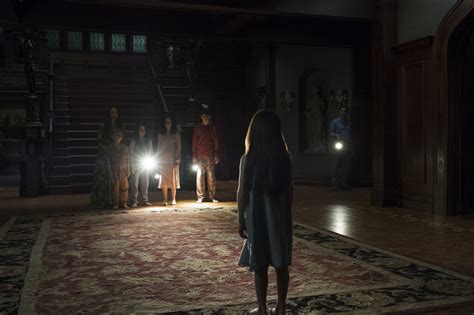 Missing Scenes From The Haunting of Hill House | POPSUGAR Entertainment