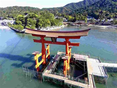 Hiroshima: Iconic gate of Itsukushima Shrine is back - The Japan News