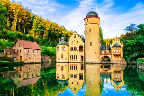 Castle Mespelbrunn in Germany jigsaw puzzle in Castles puzzles on ...