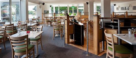 Holiday Inn Southampton | Hotels near Paultons Park