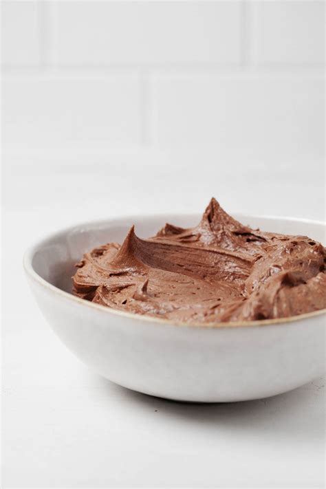 Vegan Chocolate Frosting | The Full Helping