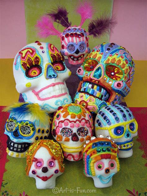 Day of the Dead Art: A Gallery of Colorful Skull Art Celebrating Dia de ...