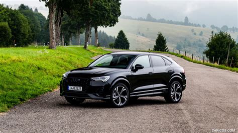 Audi Q3 Sportback | 2020MY (Color: Mythos Black) | Front Three-Quarter