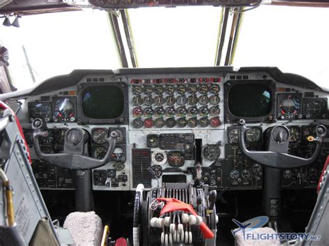 Cockpit Photos – Inside B-52 Stratofortress – Flightstory.net ...