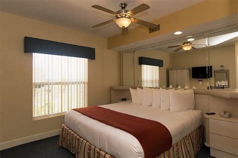 WESTGATE TOWN CENTER RESORT & SPA - Updated 2018 Prices & Hotel Reviews ...