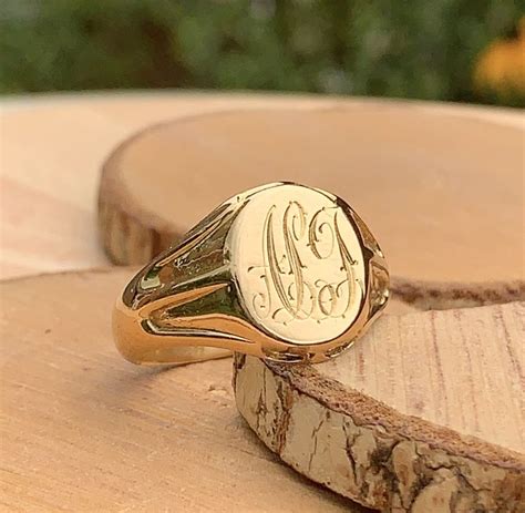 Gold Signet Ring. Antique Heavy Big Size 100 Year Old 18K Yellow Gold ...