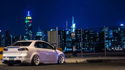 Mitsubishi Evolution X HD Wallpaper: A Night in the City