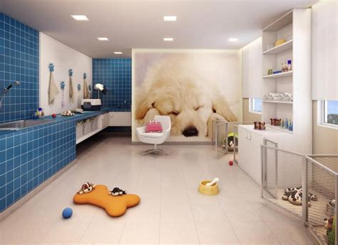 How great is this dog room! Must love dogs to have one of these in your ...