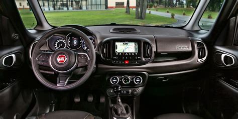 Fiat 500L Interior & Infotainment | carwow