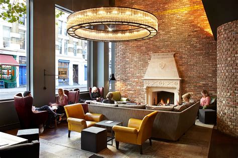 10 Stunning Hotel Fireplaces to Cozy Up To This Fall | Hotel hoxton ...