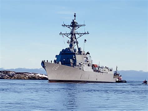 The future guided-missile destroyer USS Daniel Inouye (DDG 118 ...