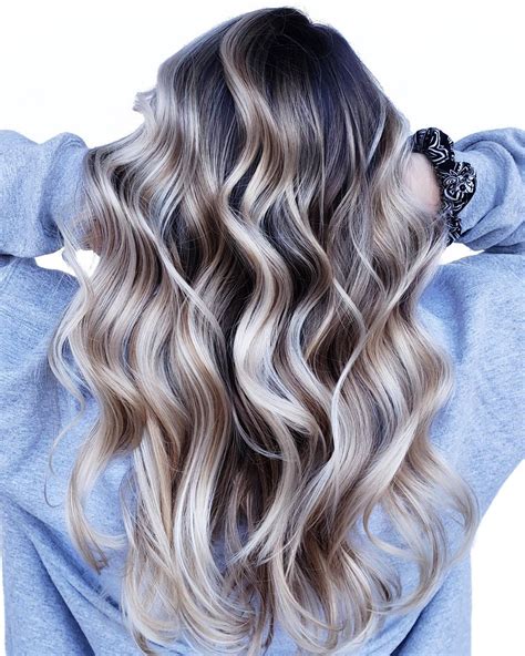 40 Bombshell Silver Hair Color Ideas for 2022 - Hair Adviser