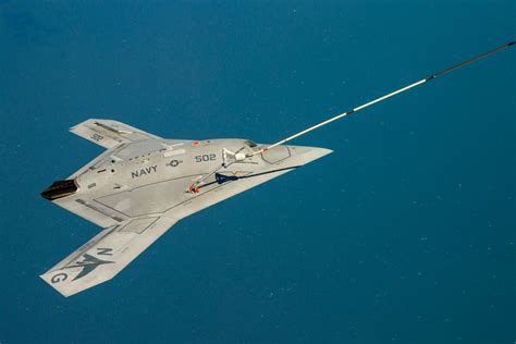 Awesome Video Shows Unmanned X-47B Drone Refuelling In The Air ...