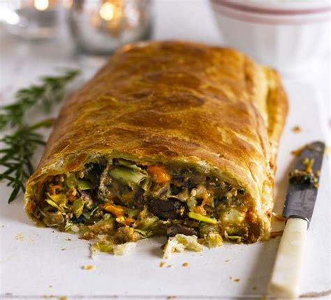 Chestnut, spinach & blue cheese en croûte | Recipe | Vegetable recipes ...