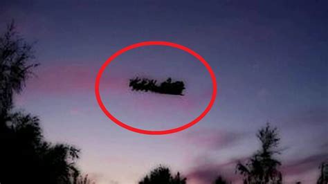 5 Flying SANTA CLAUS Caught on Camera & Spotted in Real Life - YouTube