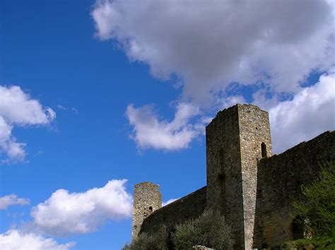 Monteriggioni | Castle walls (photo: kb) | teldridge+keldridge | Flickr