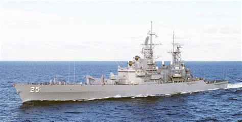 -USS BAINBRIDGE (DLGN/CGN-25)-