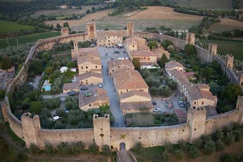 Monteriggioni | Tuscany travel, Monteriggioni, Beautiful castles