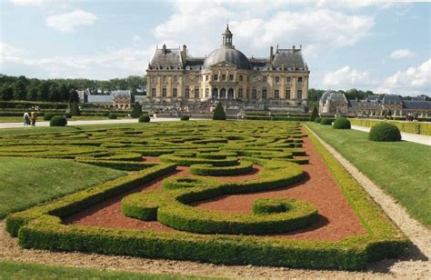 Beautiful French Gardens | Magnifique Baroque Style | Architecture ...